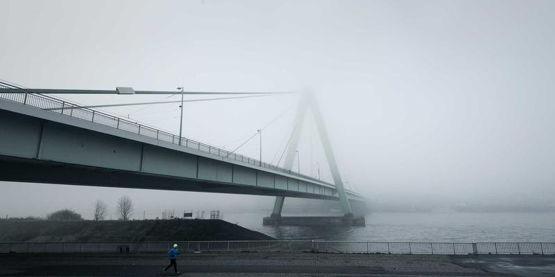 从装备选购到赛事策划：体育零售时代的全方位运动指南