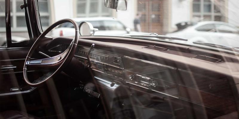 体育用品与赛事生态双轮驱动：专业装备如何赋能现代赛事策划与服务升级